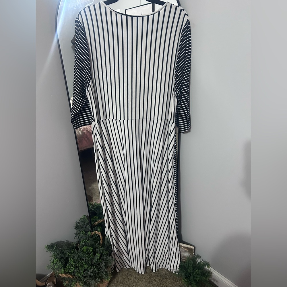 SHEIN Black and White striped dress NWOT - Picture 12 of 12